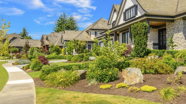 Clean-Cut Landscaping Lawn Maintenance, Snow Removal & Snow Plowing and Construction Maintenance slide 2