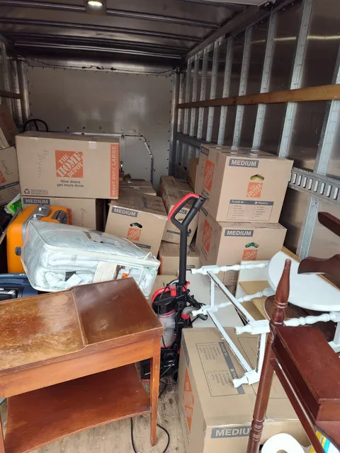 Reliable Junk Removal & Movers work photo