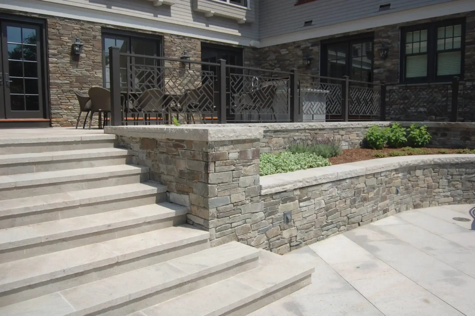 Little Island Road residence landscape