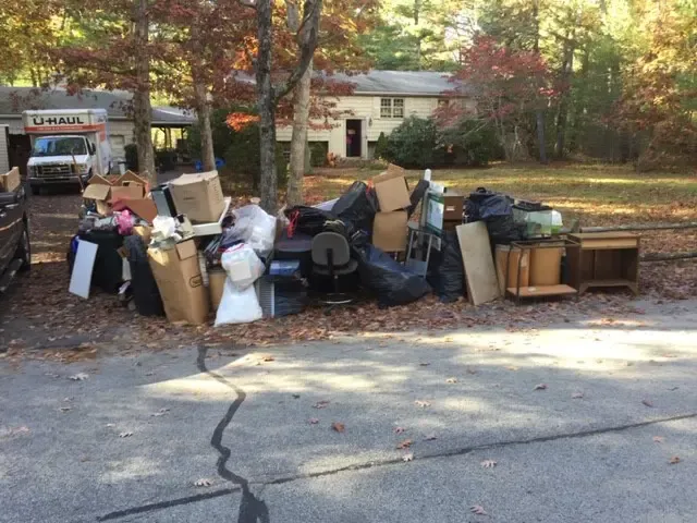 work photo from wasteawayjunkremoval.com