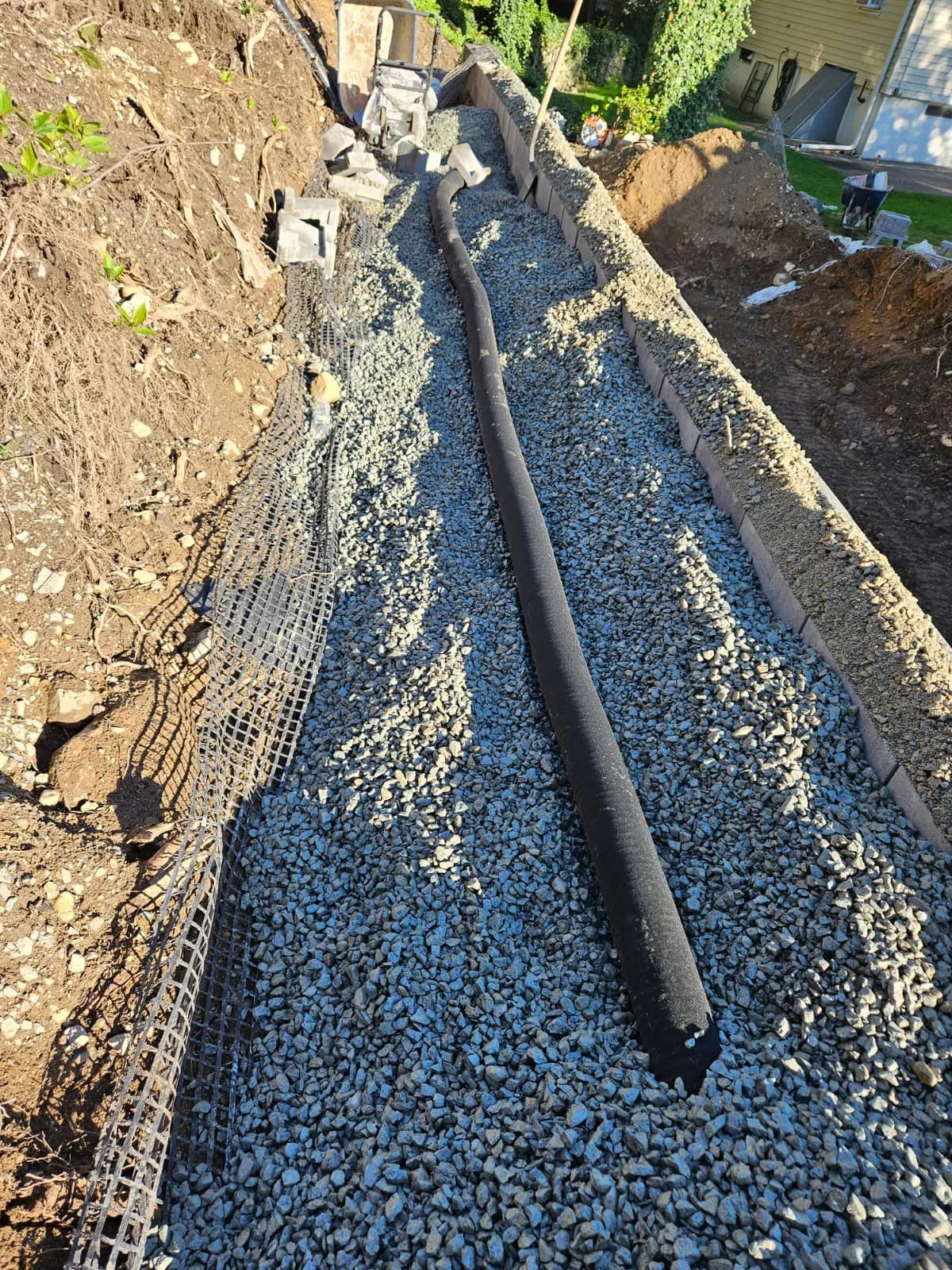 E L Landscaping Construction & Tree Services LLC