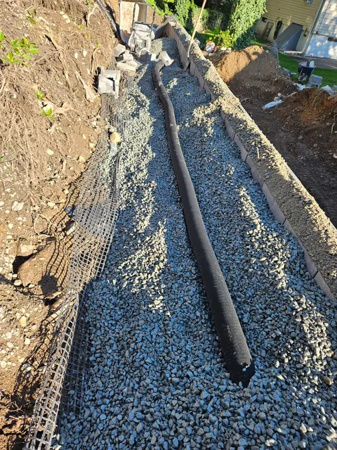 E L Landscaping Construction & Tree Services LLC