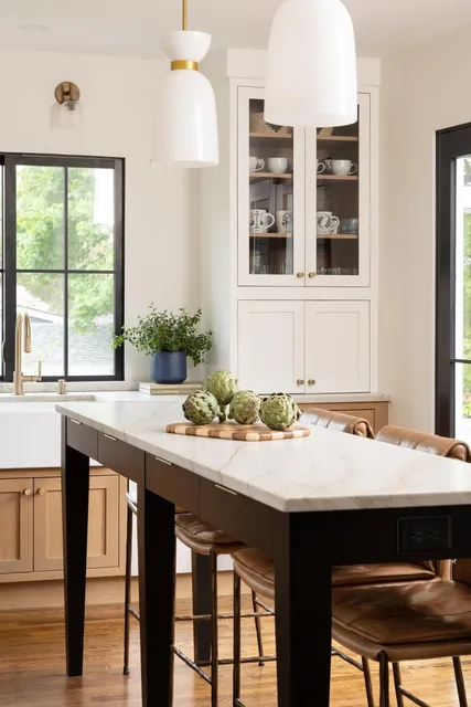 A Kitchen Reframed in Reading