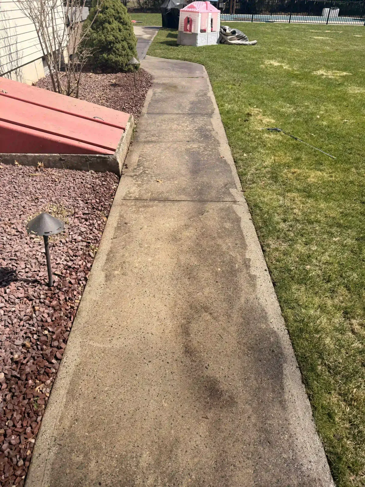 work photo from vippressurewashingllc.com