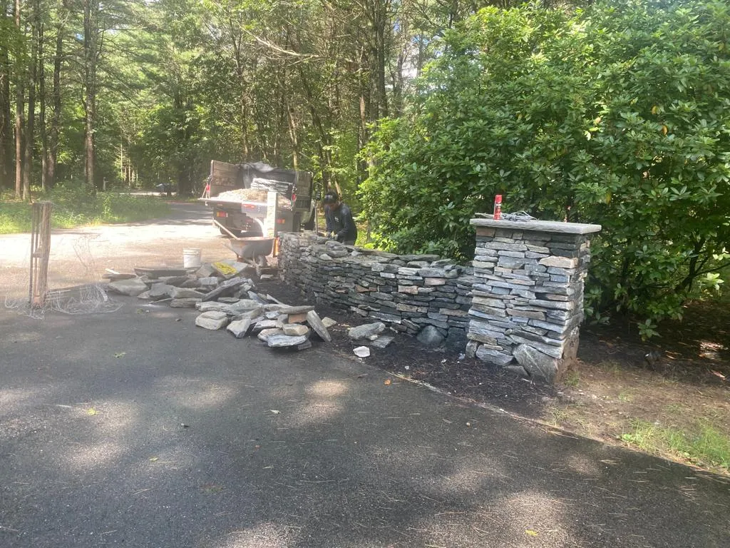 work photo from sergioslandscapingconstruction.com
