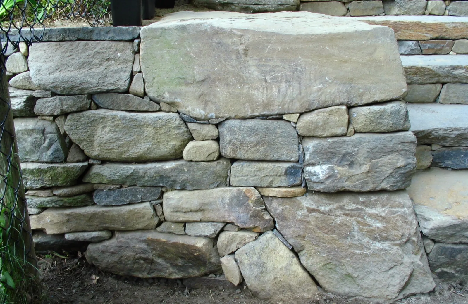 work photo from kimharwoodstonework.com