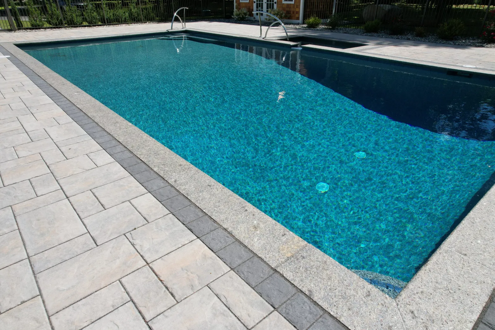 work photo from gunitepoolrenovators.com