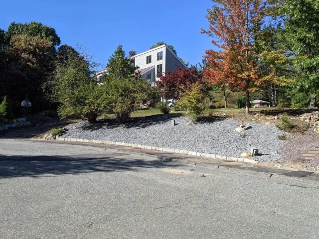 work photo from cuttingedgelandscapeservice.net