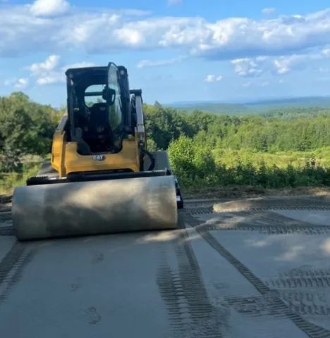 work photo from hennikerhardpackdriveways.com