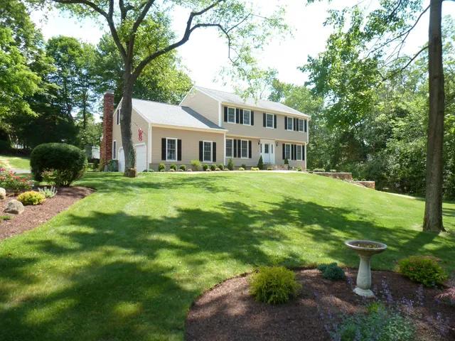 work photo from sunburstlandscapingct.com