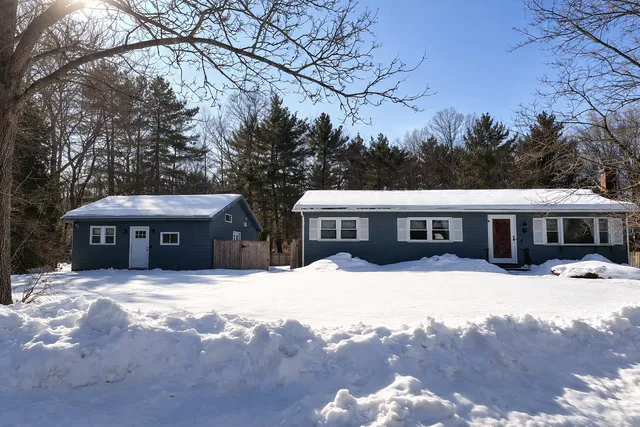 Detached ADU alongside main house by Don Perry Construction
