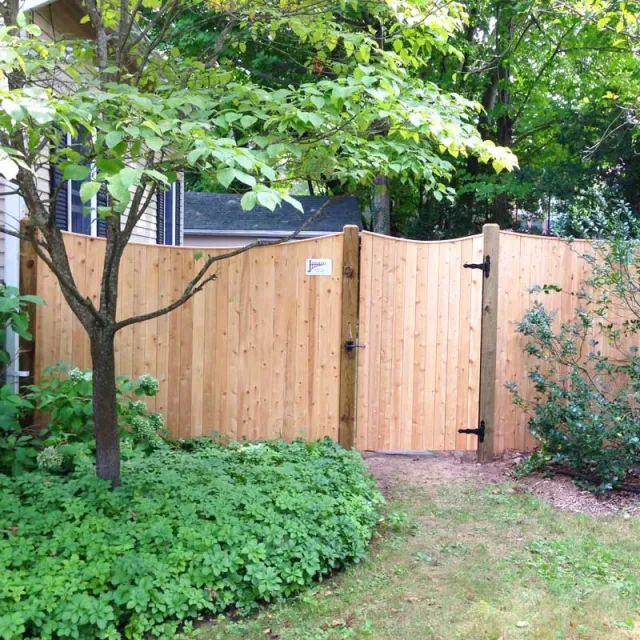 WOOD FENCES >