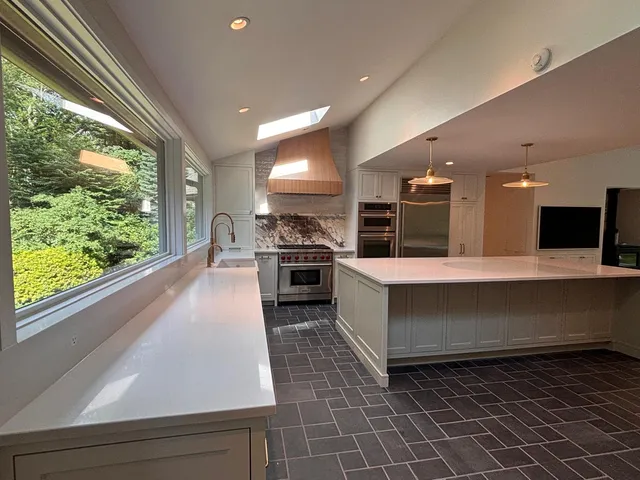 D Mencia Builders LLC work photo