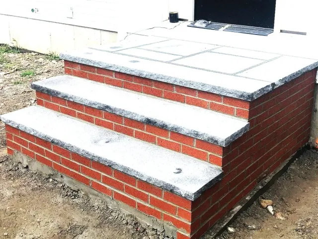 brickgranitesteps.jpg