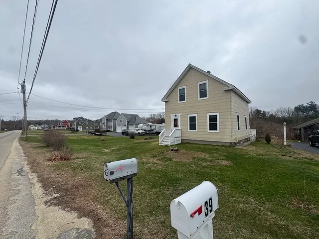 39 Burt St