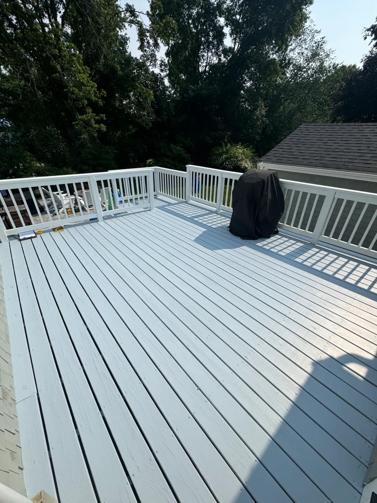 Light gray composite deck
