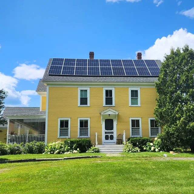 Maine Solar Solutions work photo