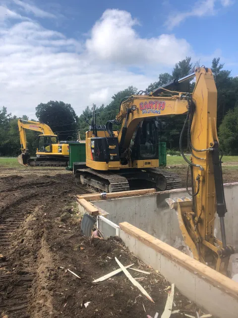 work photo from earthsolutionsexcavating.com