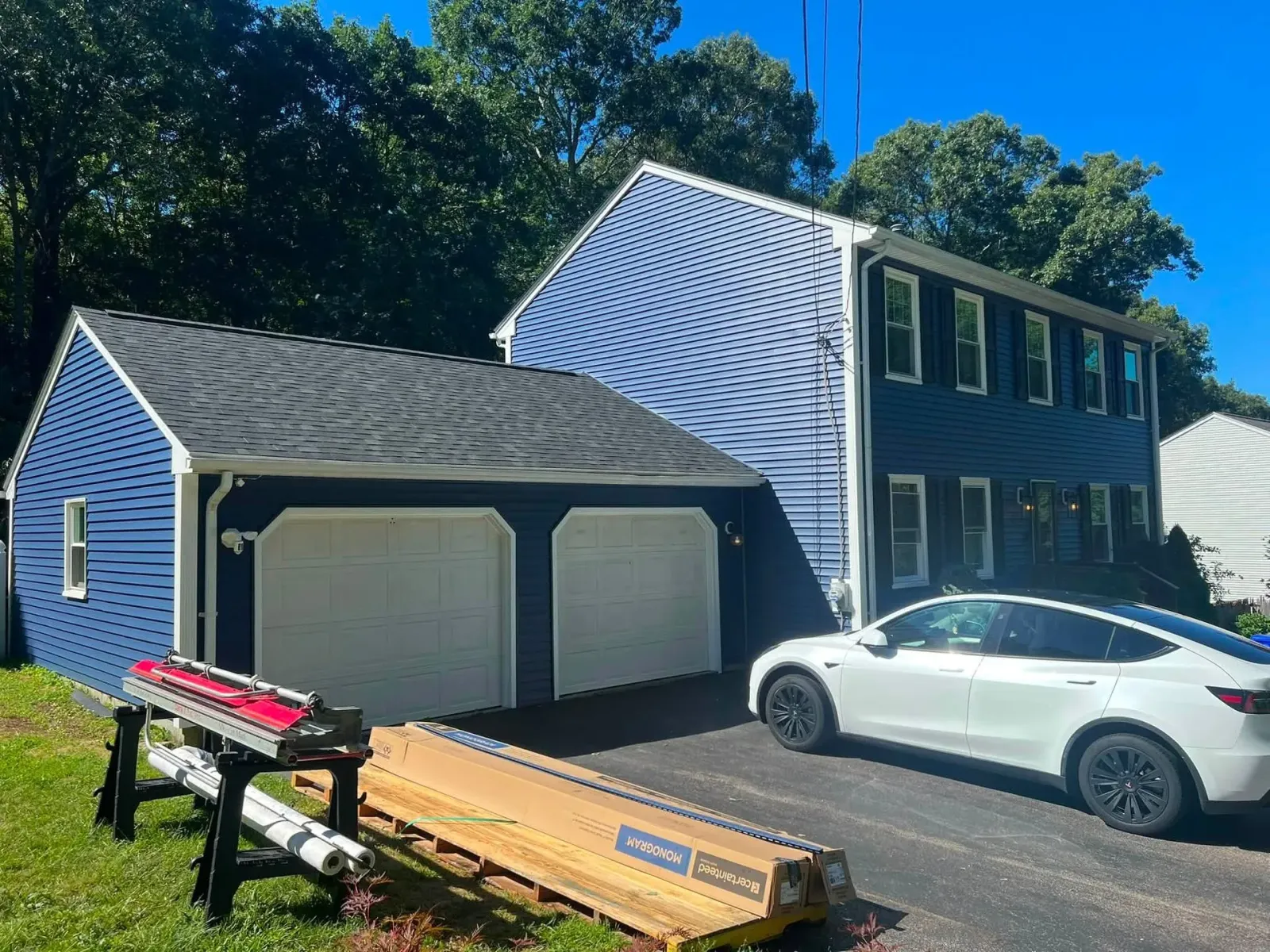 residential roofing contractor