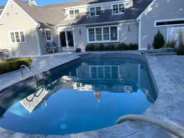 work photo from plasteringpools.com