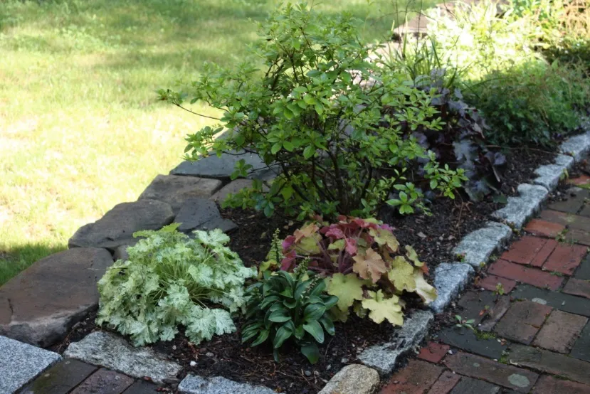 work photo from gardenroomslandscapedesign.com