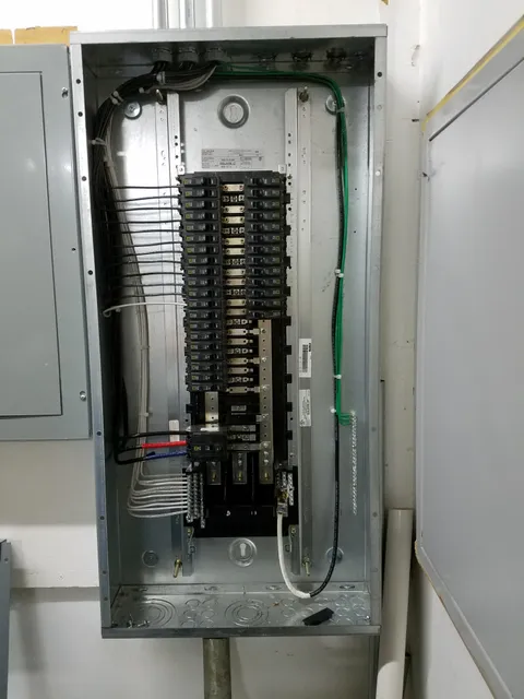 KNA Electric LLC work photo