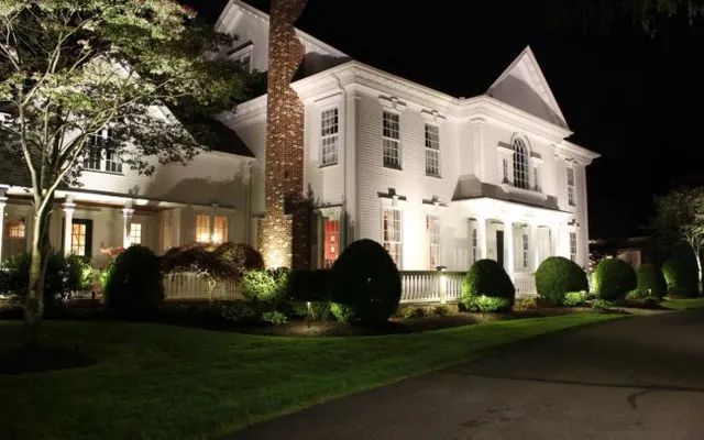 work photo from outdoorlightingdesign.com