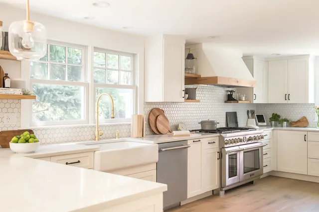 Right Angle Kitchens & Design Inc.