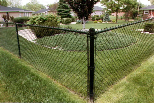 work photo from patriotfencecompany.com