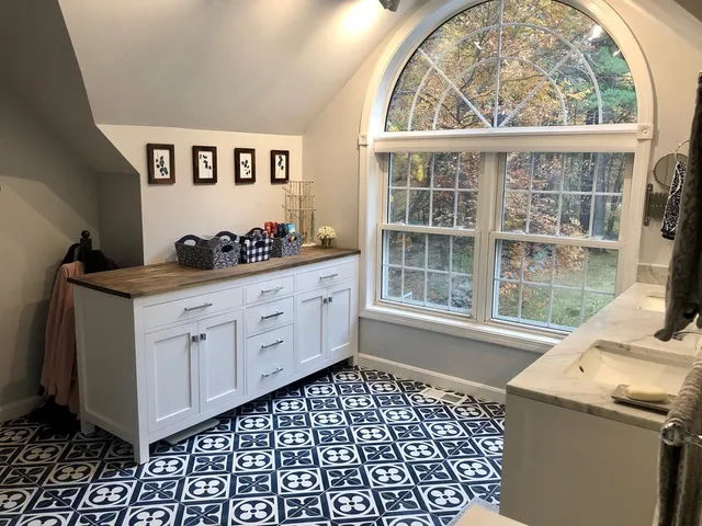 work photo from newenglandhomepros.com