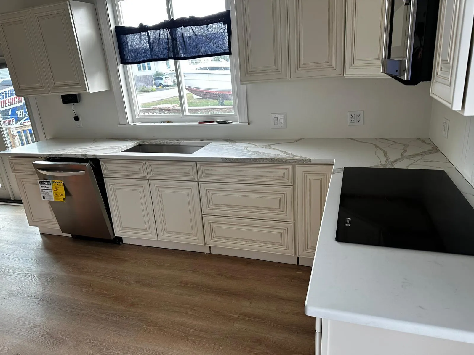 l-shape customer countertop with stove