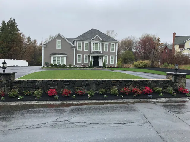 work photo from lawnworks-ma.com