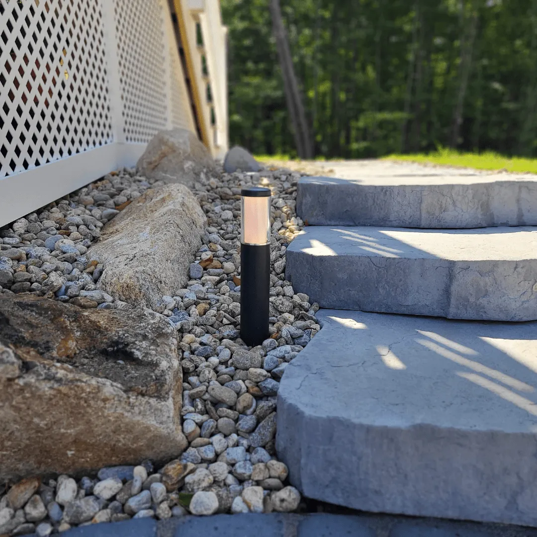 Exterior lamp beside steps - fiberglass pools bedford nh