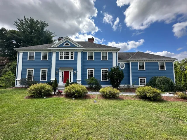 work photo from zuckroofingexteriors.com