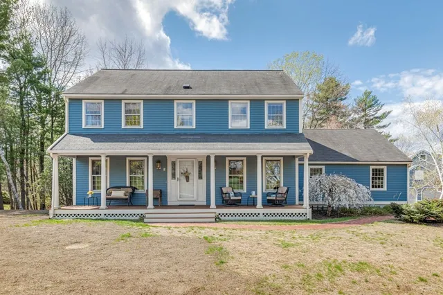 Reliable Results Team at Coldwell Banker Realty - Real Estate Agent in Westford, Massachusetts work photo
