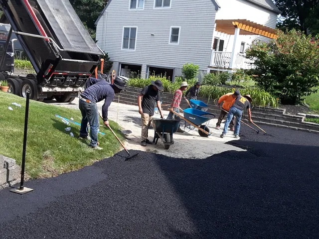 work photo from asphaltdrivewaysolutions.com