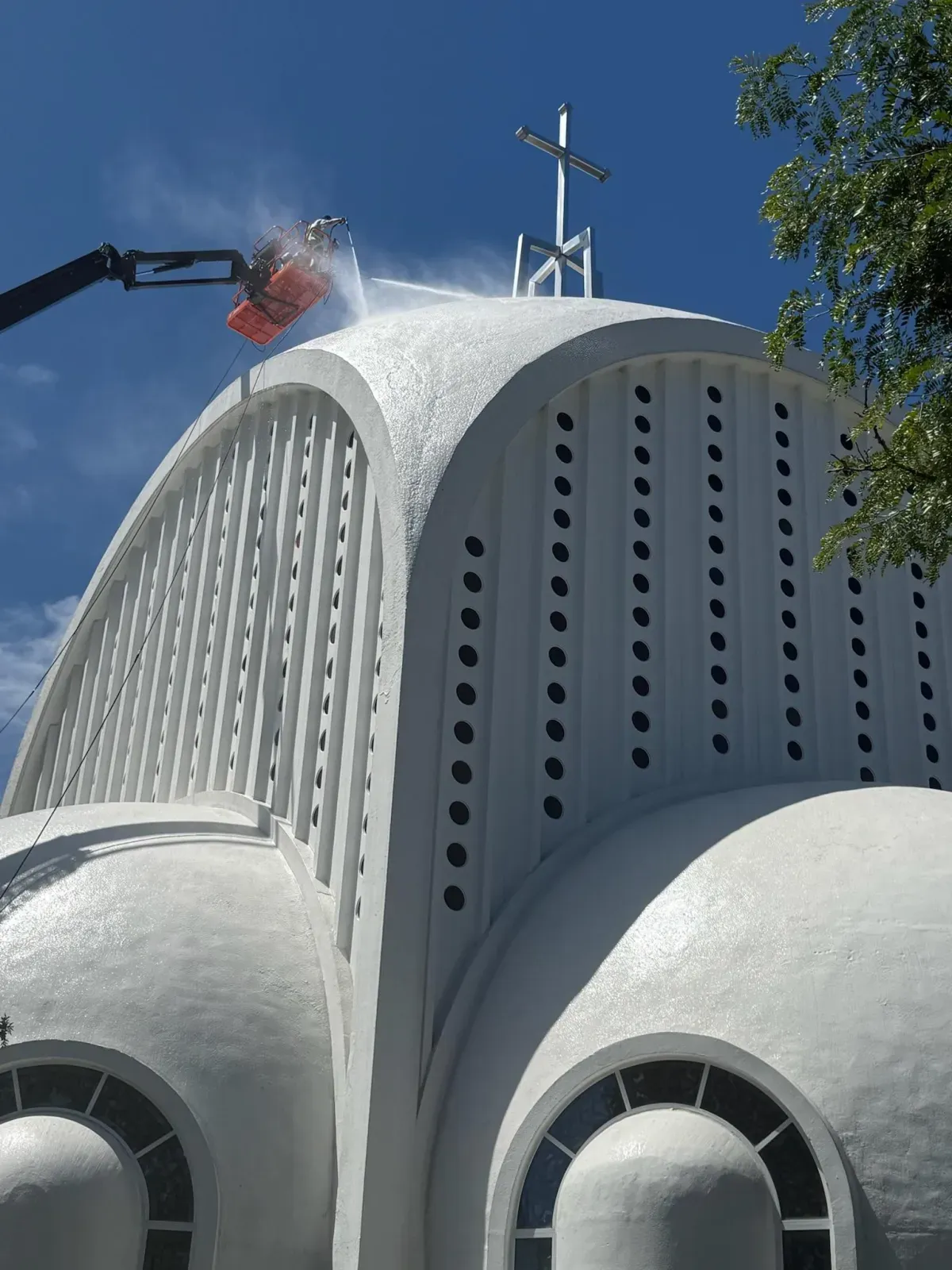 work photo from redhotpressurewash.com