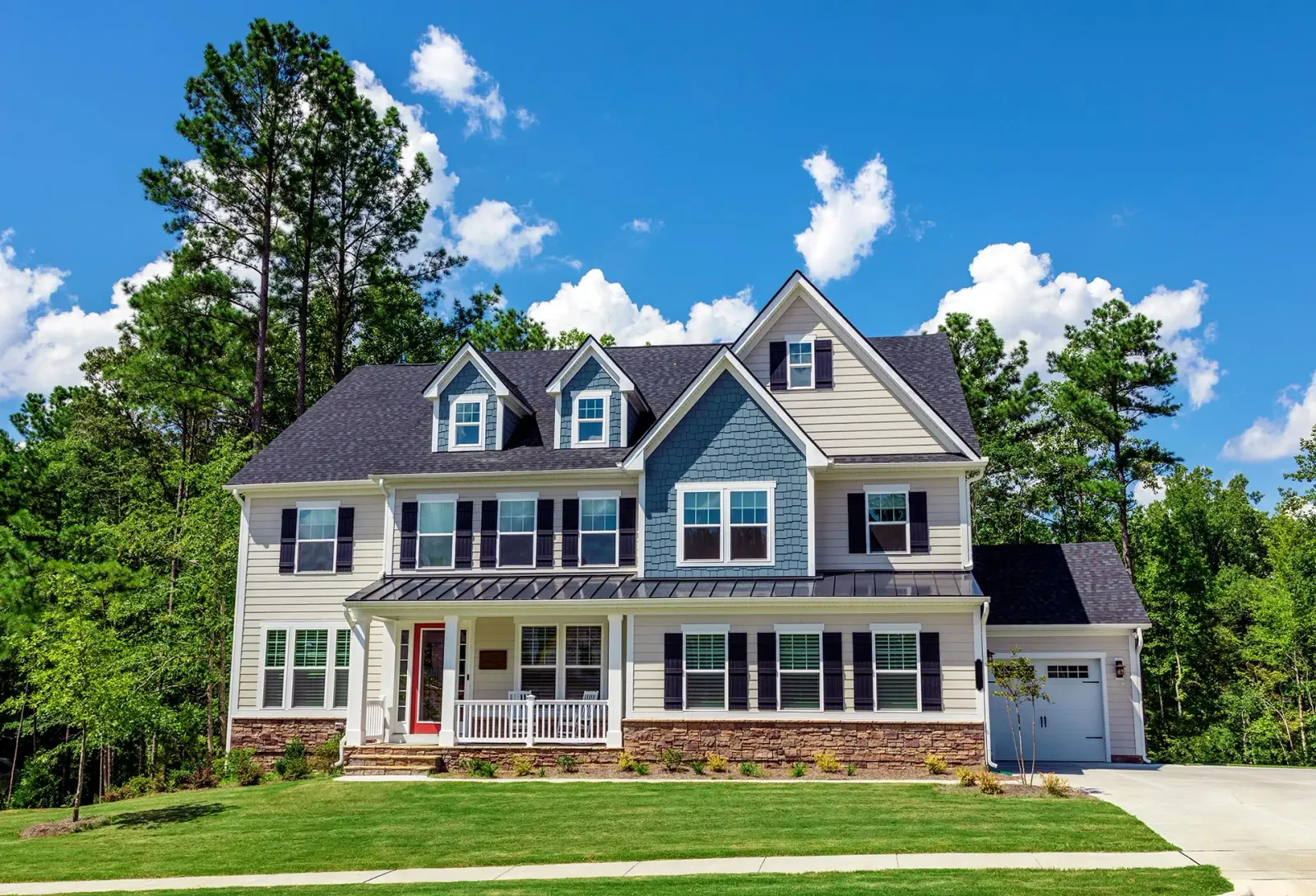 McTernan Construction is a general contractor located in Middleborough, MA that provides kitchen remodeling, bathroom remodeling, basement remodeling, roof repairs, roof installation, roof inspections, gutter installations, gutter repairs, siding installation, deck building, porch building, window installation, and door installation services.
