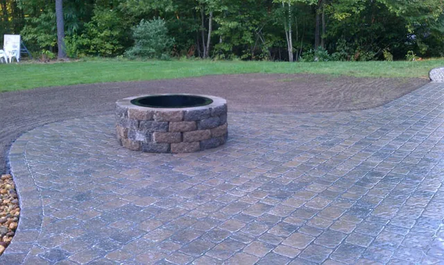 work photo from sandslandscapingnh.com