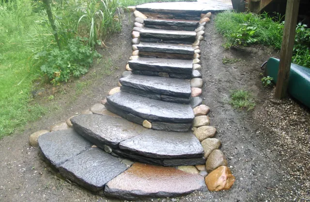 work photo from kimharwoodstonework.com