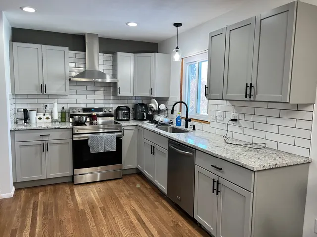 work photo from glghomes.com