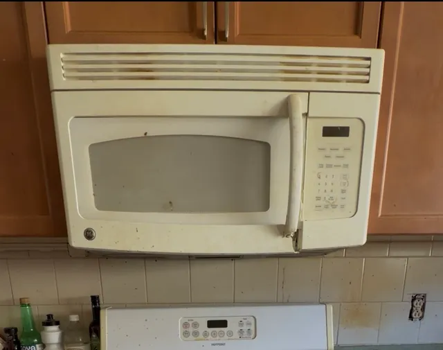 Microwave exterior before cleaning