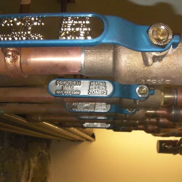 Return Manifold Blue Handles Resized Corrected 31914 SANY000028 Copy 600x600