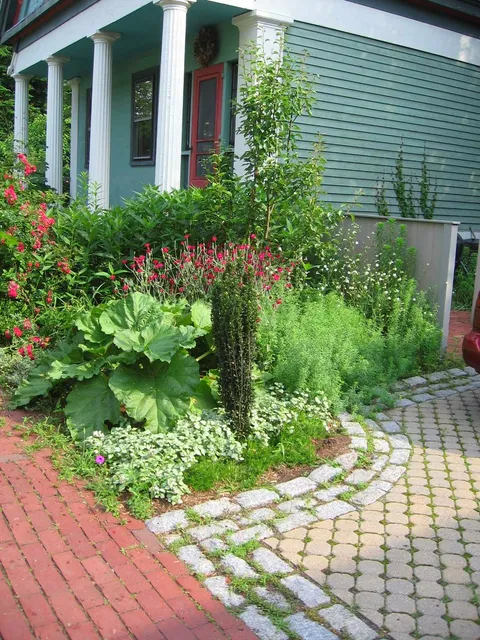 Sun and Shade Gardening work photo