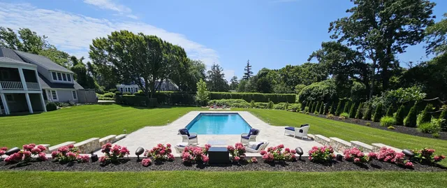 work photo from phoenixlandscapingandconstruction.com