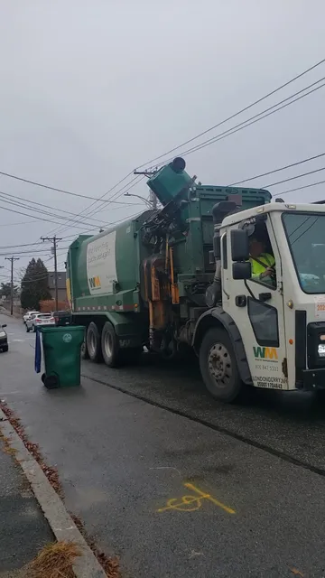 WM - Londonderry, NH Hauling work photo