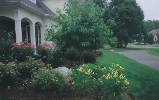 work photo from jonstarrlandscaping.com