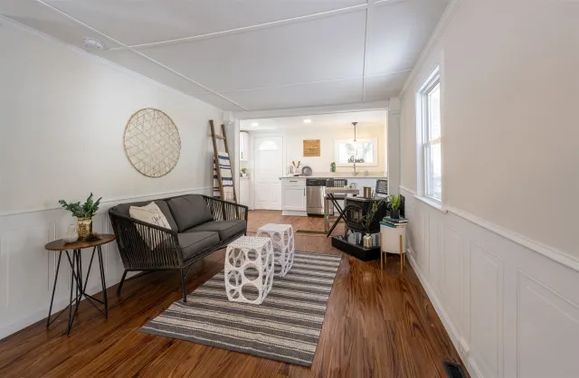 Living Room Side 20 Chesnut.jpg