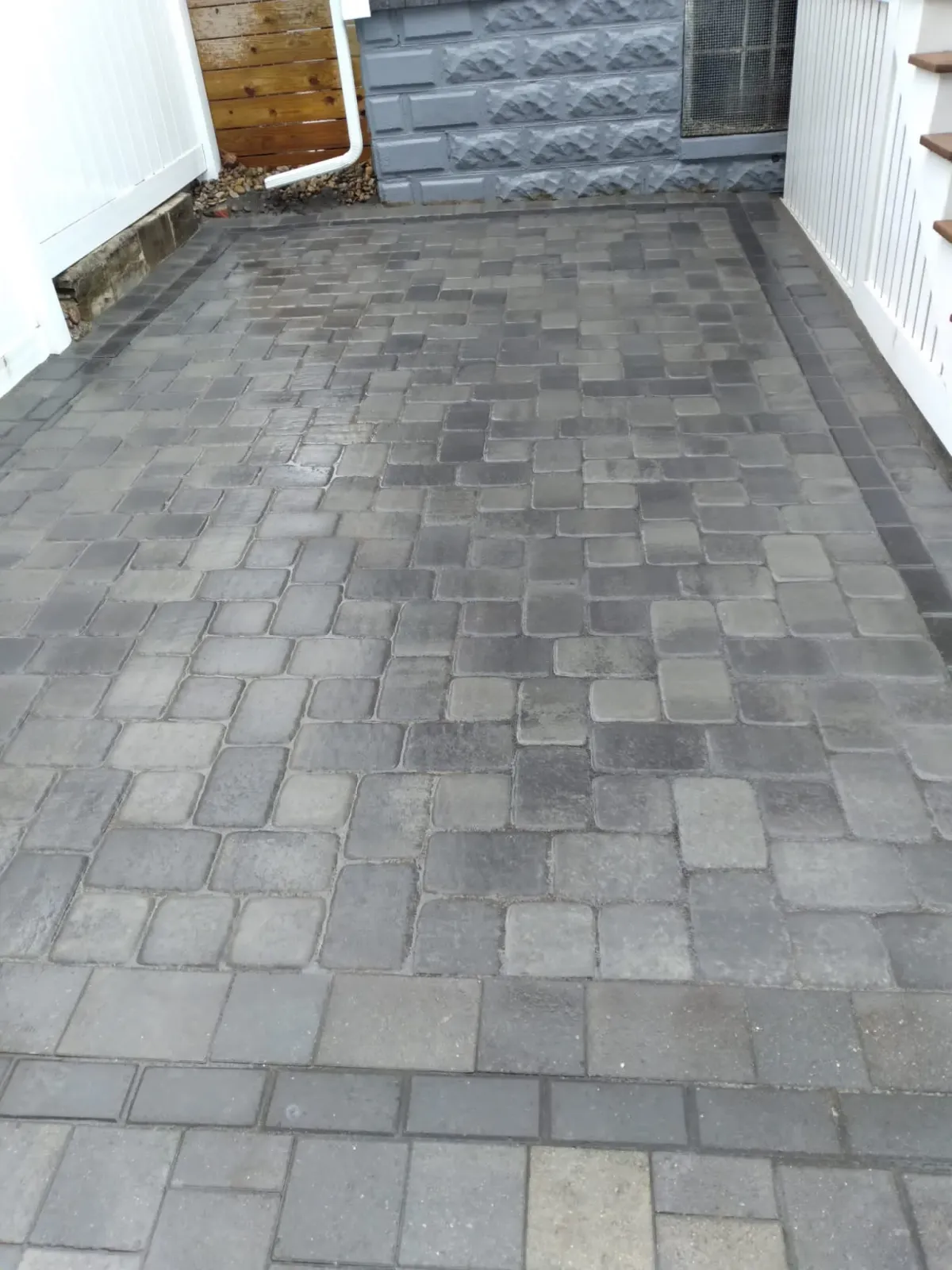 work photo from leonels-landscaping.com