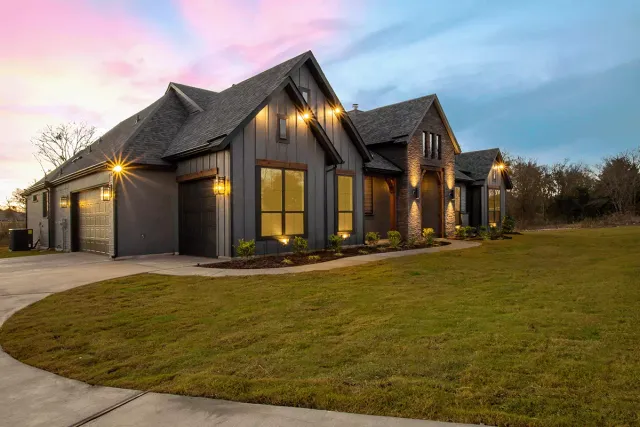 Dever Electric -Exterior Lighting